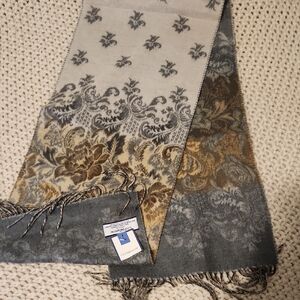 Croft & Barrow Elegant Gray and Tan Scarf